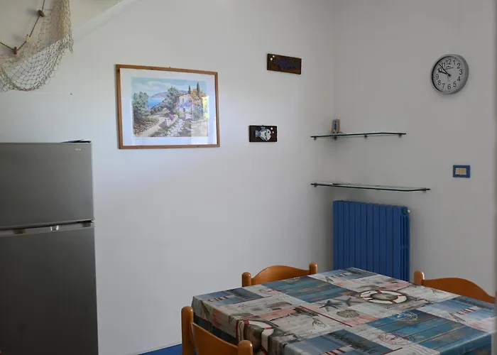 M328 - Marcelli, Bilocale Con Vista Mare